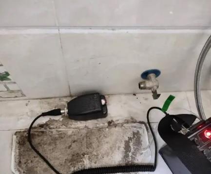 巨野屋顶漏水维修公司分享下卫生间漏水的危害及解决方法